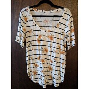 4/$12 Maurices Large Sunflower Shirt